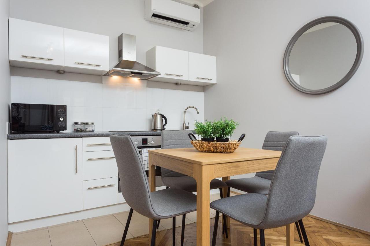 Barbican House Apartments クラクフ エクステリア 写真